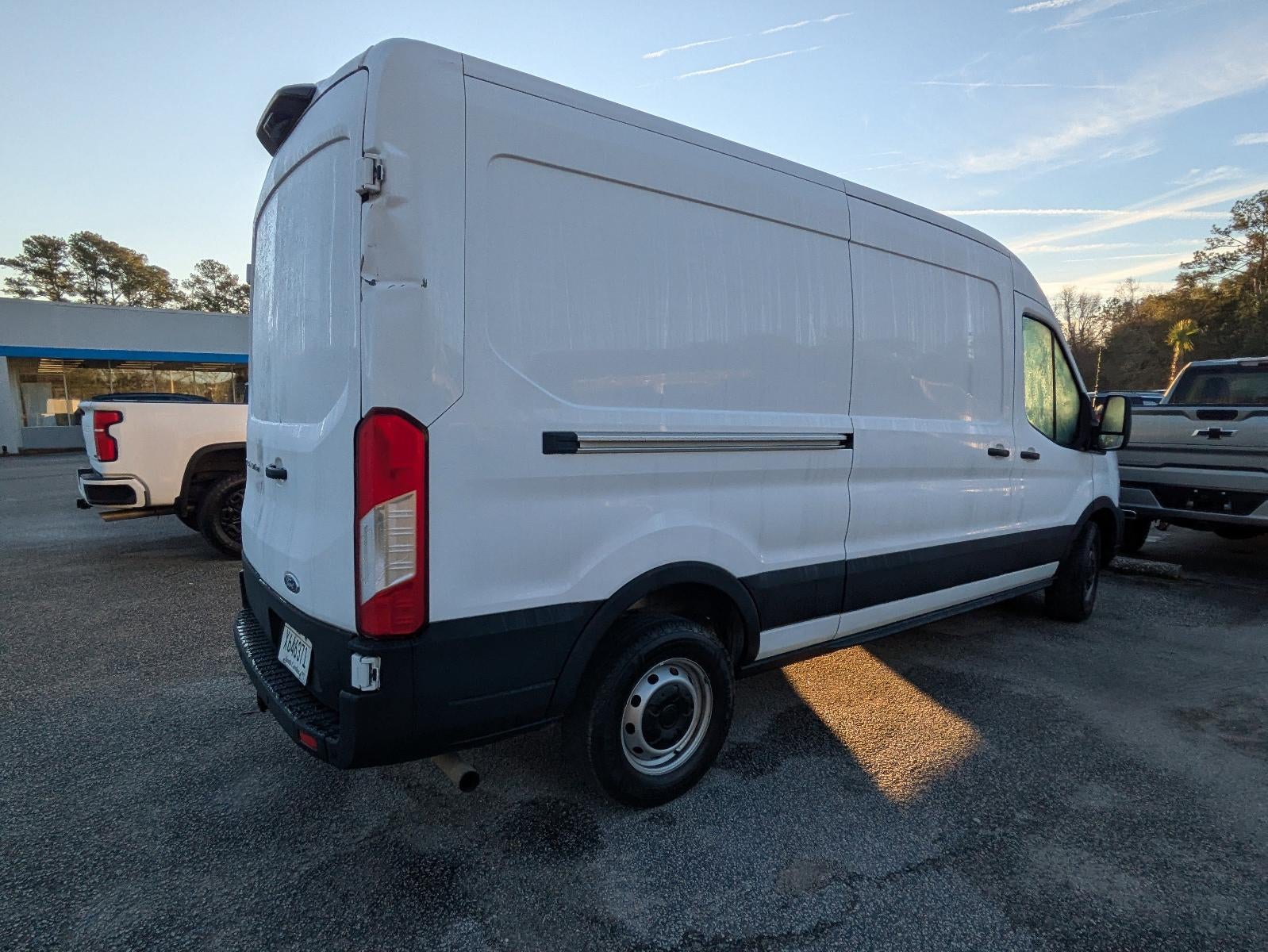 2023 Ford Transit Cargo Van T-150 130" Med Rf 8670 GVWR RWD