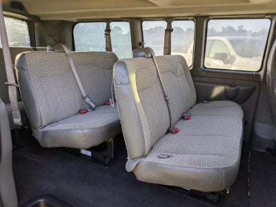 2020 Chevrolet Express Passenger 2500 2500 Regular Wheelbase Rear-Wheel Drive 1LT