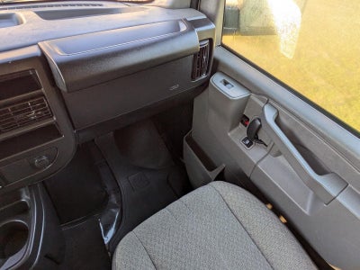 2020 Chevrolet Express Passenger 2500 2500 Regular Wheelbase Rear-Wheel Drive 1LT