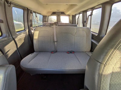 2020 Chevrolet Express Passenger 2500 2500 Regular Wheelbase Rear-Wheel Drive 1LT