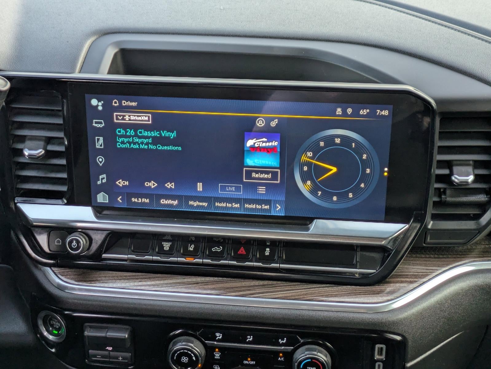 2024 Chevrolet Silverado 3500 HD Crew Cab Long Box 4-Wheel Drive LT