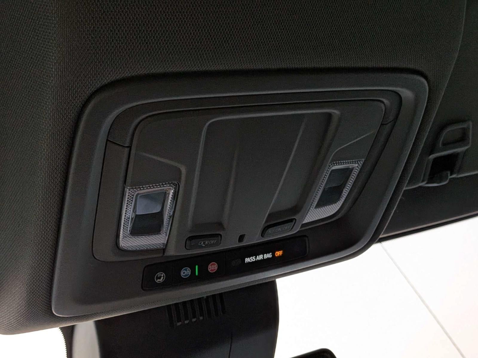 2022 Chevrolet Silverado 1500 Crew Cab Short Box 2-Wheel Drive Custom