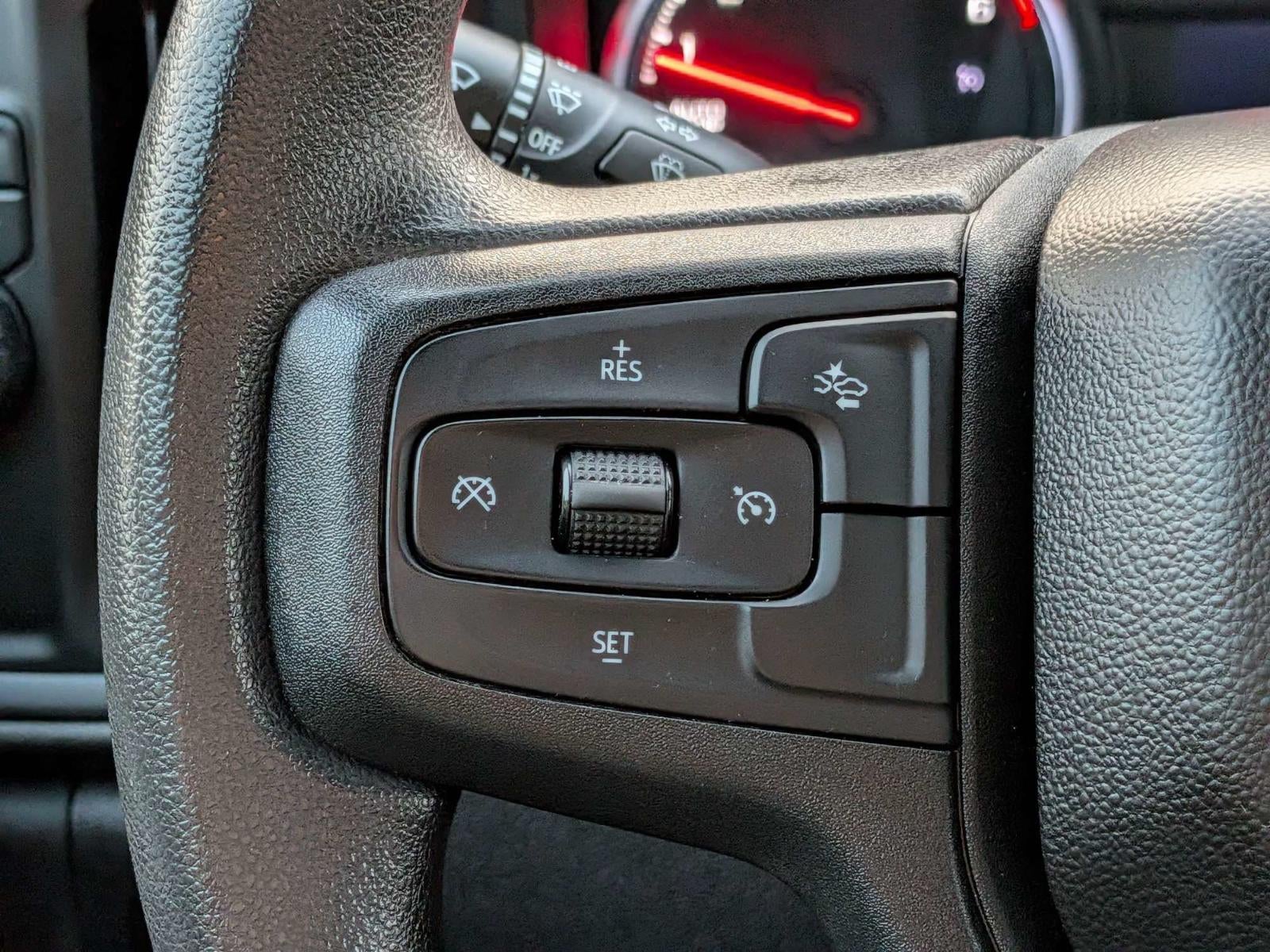 2022 Chevrolet Silverado 1500 Crew Cab Short Box 2-Wheel Drive Custom