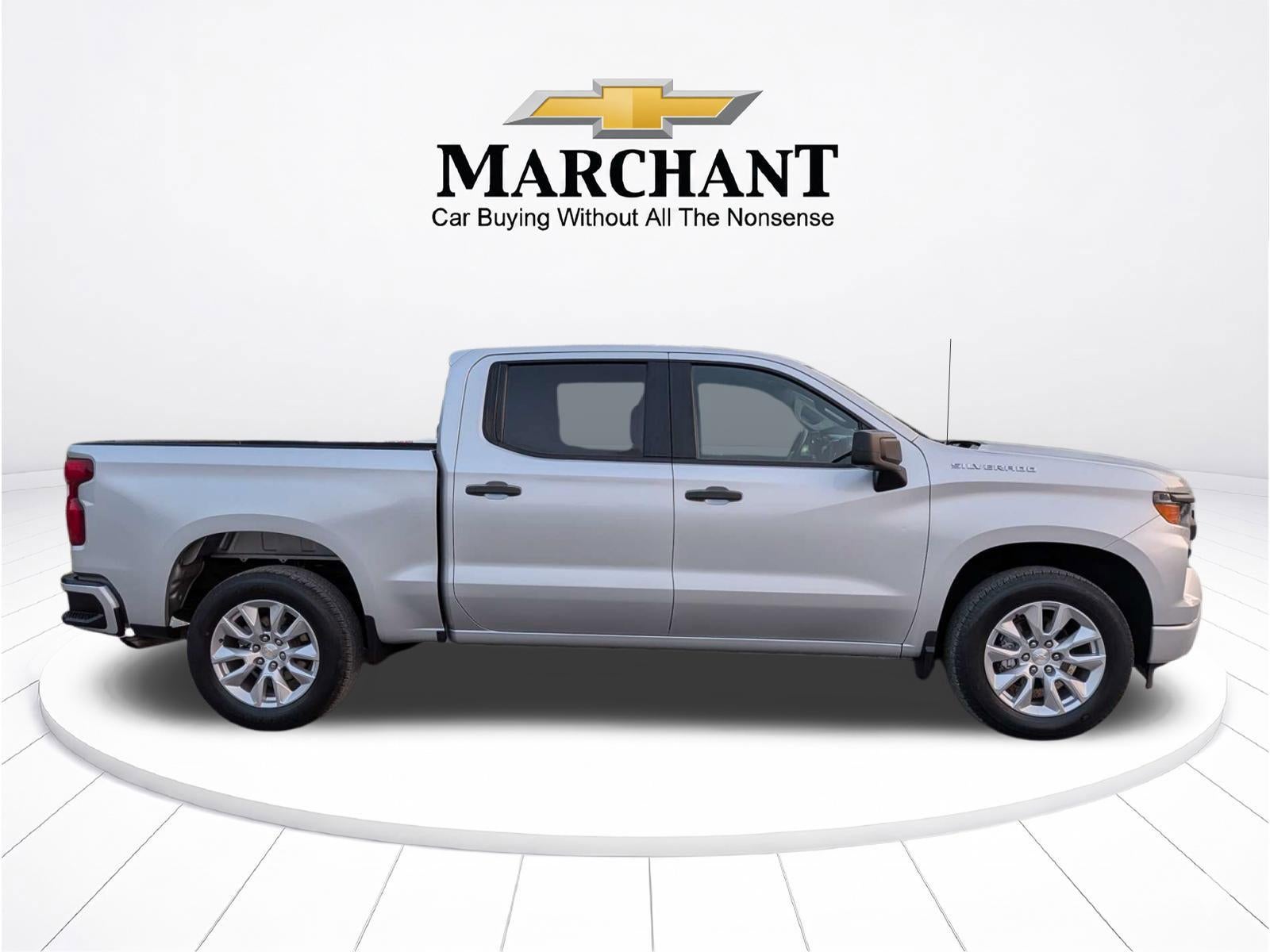 2022 Chevrolet Silverado 1500 Crew Cab Short Box 2-Wheel Drive Custom