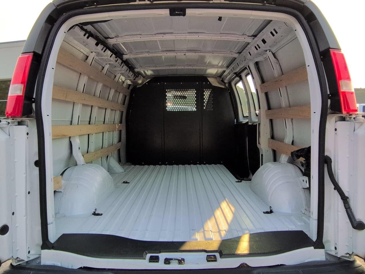 2025 Chevrolet Express Cargo 2500 Regular Wheelbase Rear-Wheel Drive