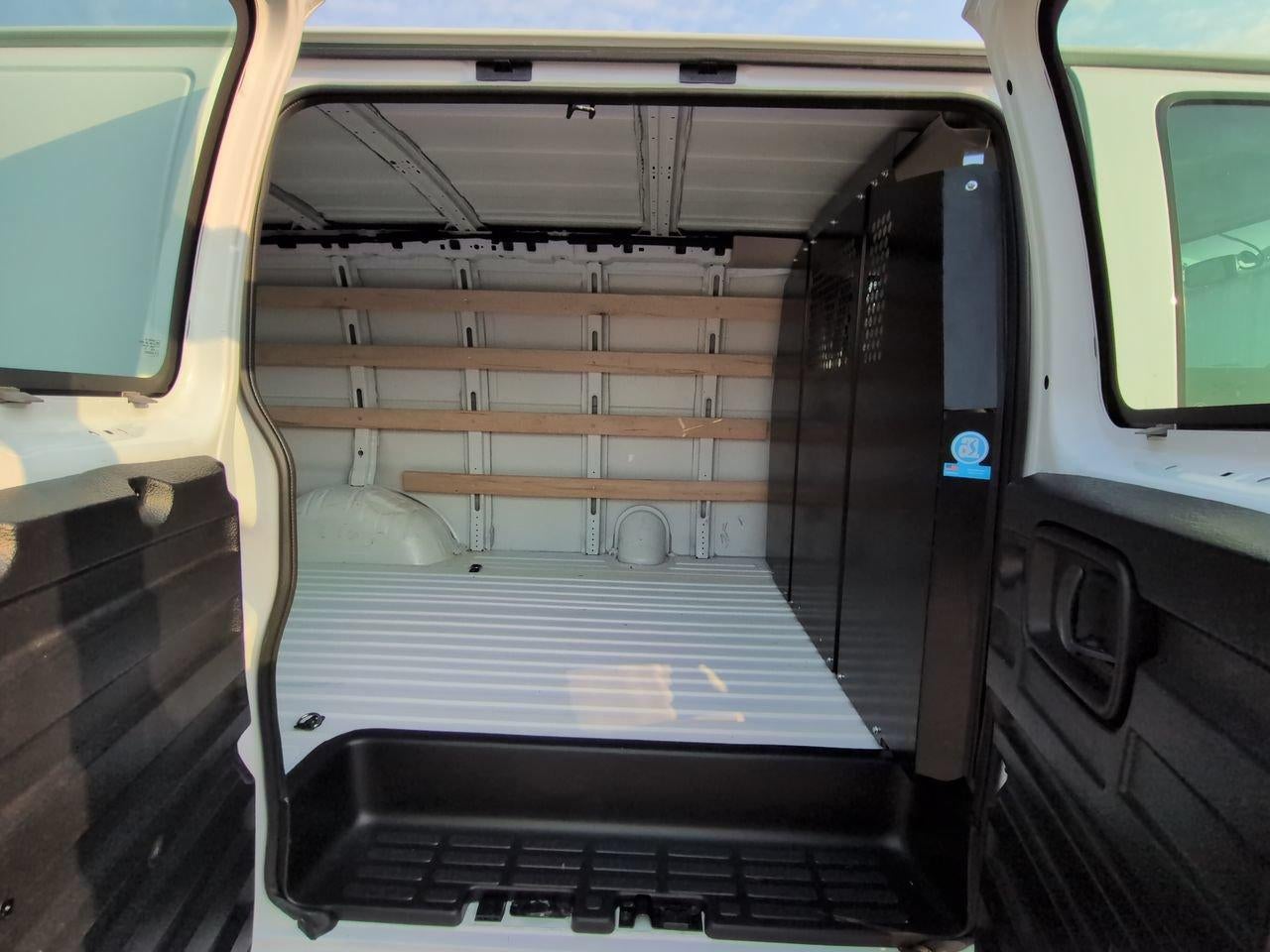 2025 Chevrolet Express Cargo 2500 Regular Wheelbase Rear-Wheel Drive