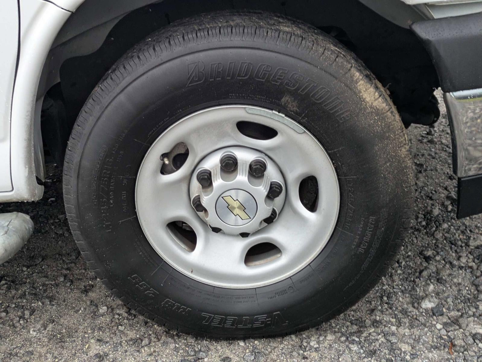 2024 Chevrolet Express Cargo 2500 2500 Regular Wheelbase Rear-Wheel Drive