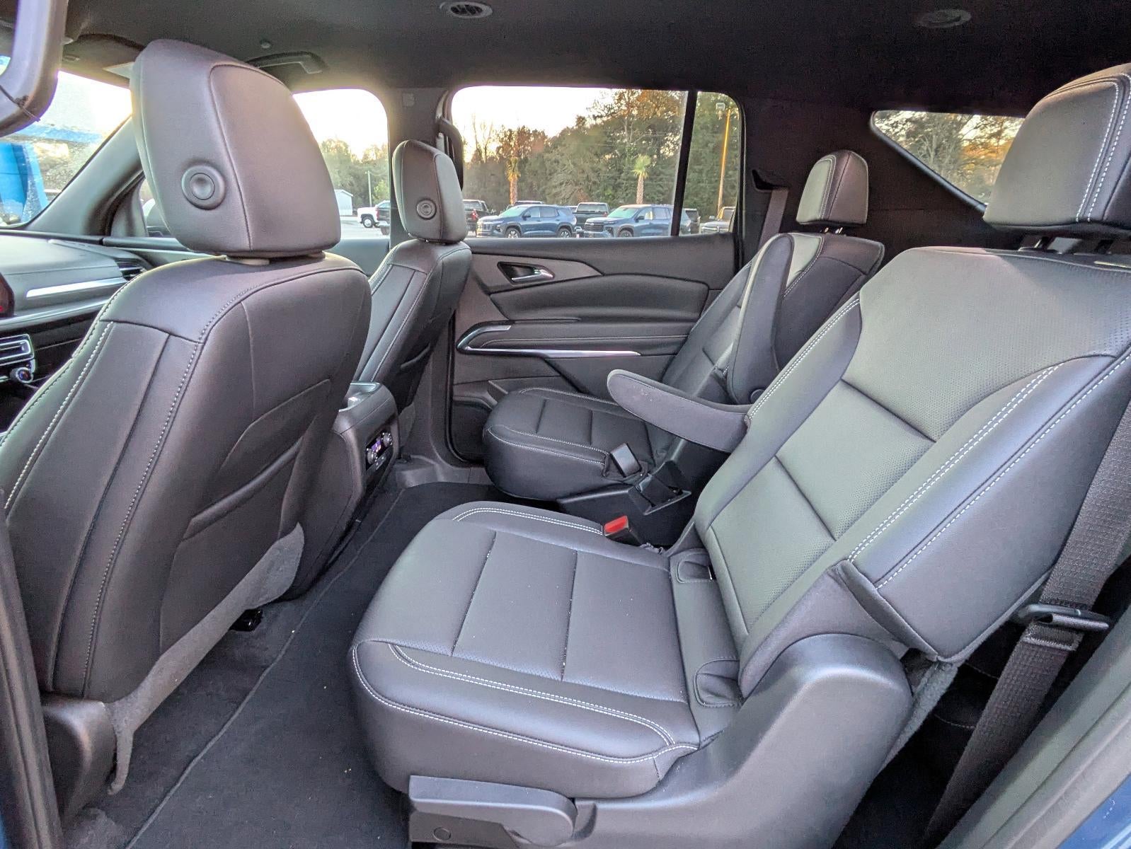 2025 Chevrolet Traverse LT w/1LT