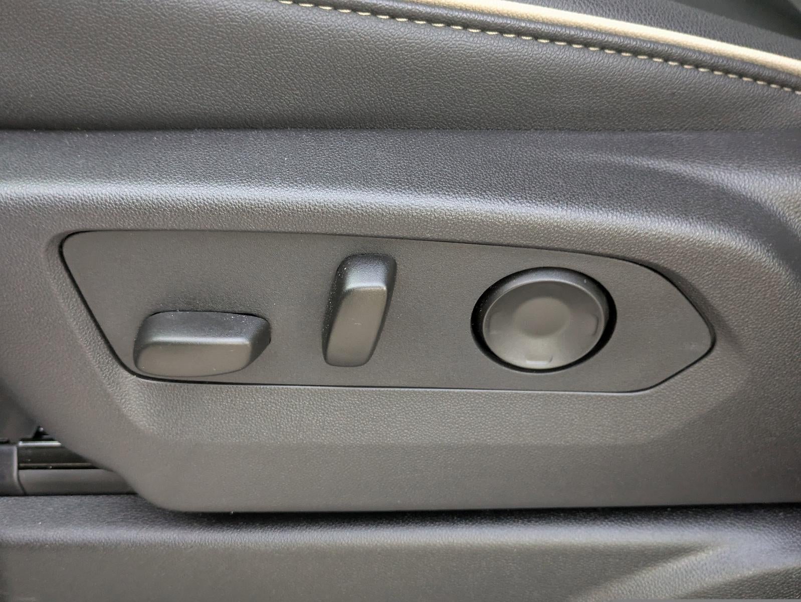 2025 Chevrolet Suburban 4WD Premier