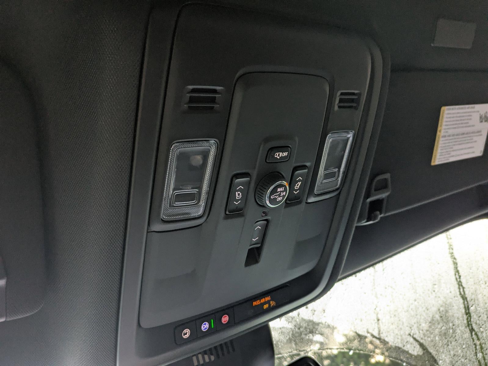 2025 Chevrolet Suburban 4WD Premier