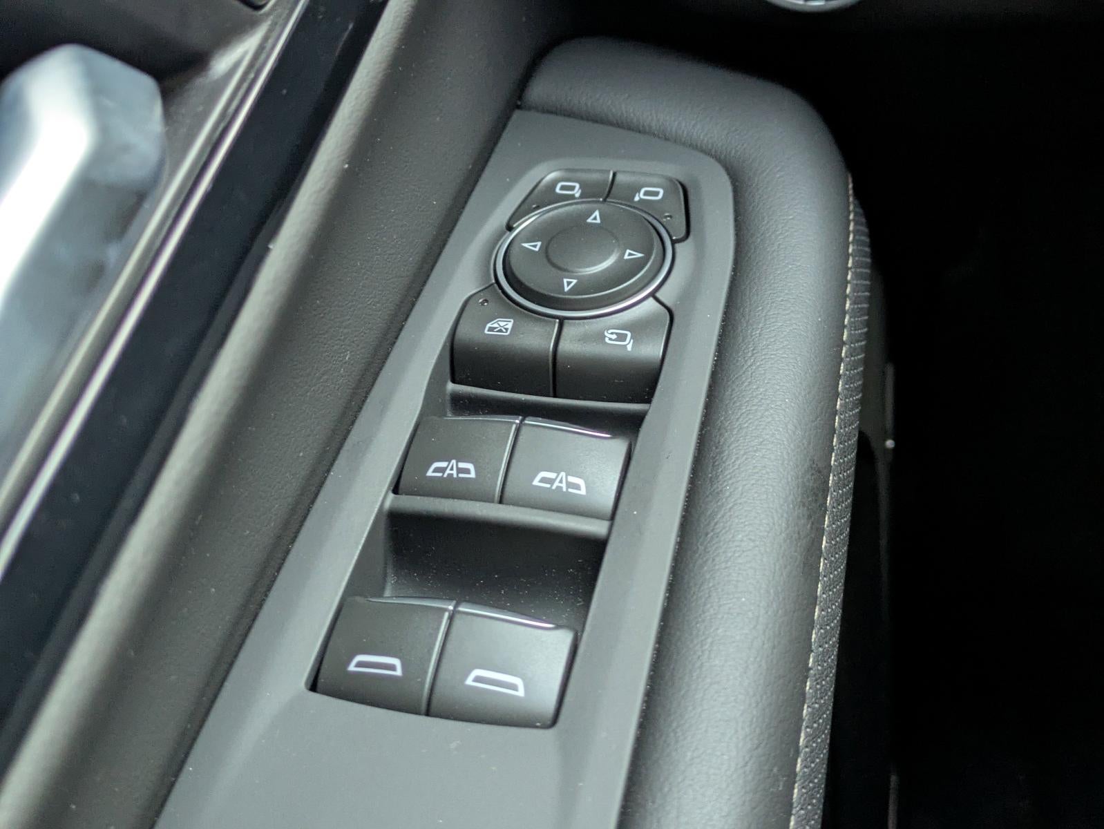 2025 Chevrolet Suburban 4WD Premier