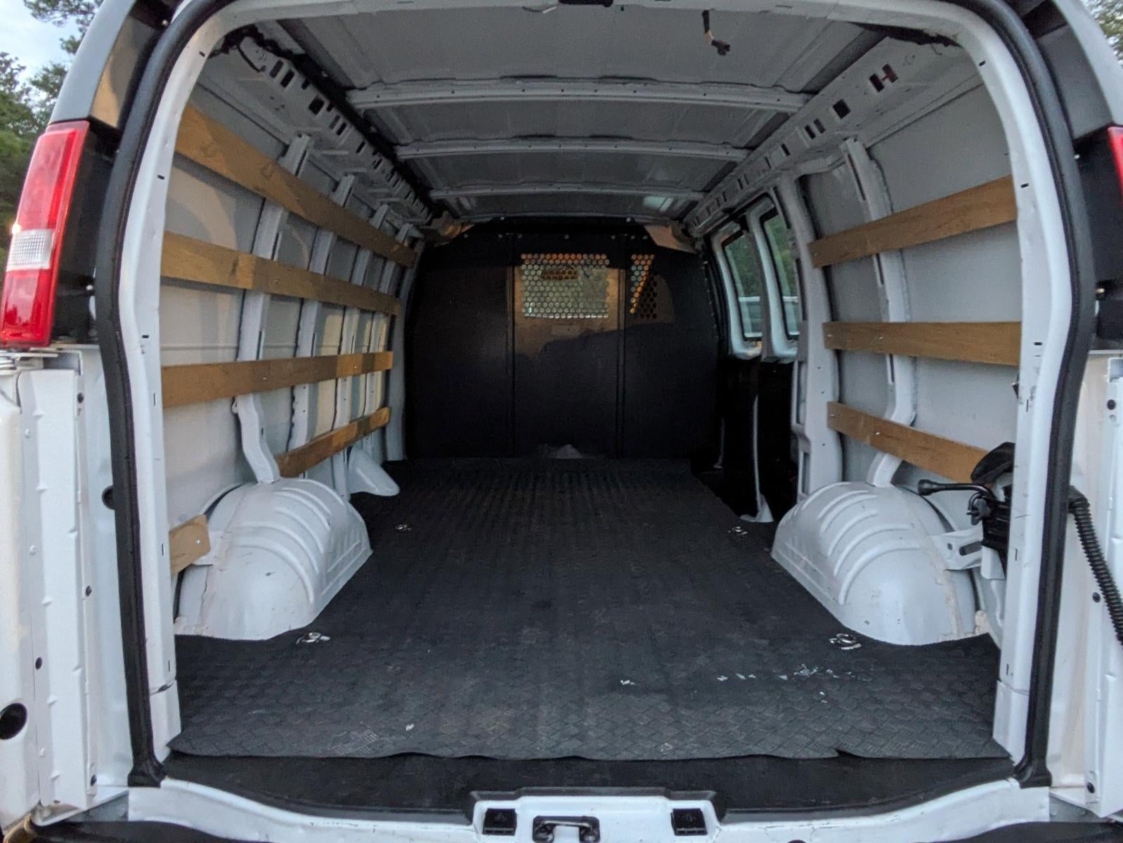 2024 GMC Savana Cargo 2500 2500 Regular Wheelbase Rear-Wheel Drive