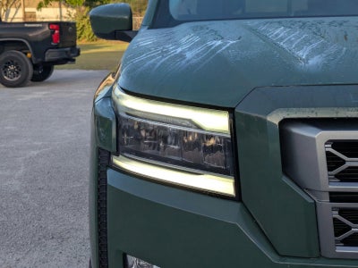 2022 Nissan Frontier Crew Cab 4x4 SV Auto