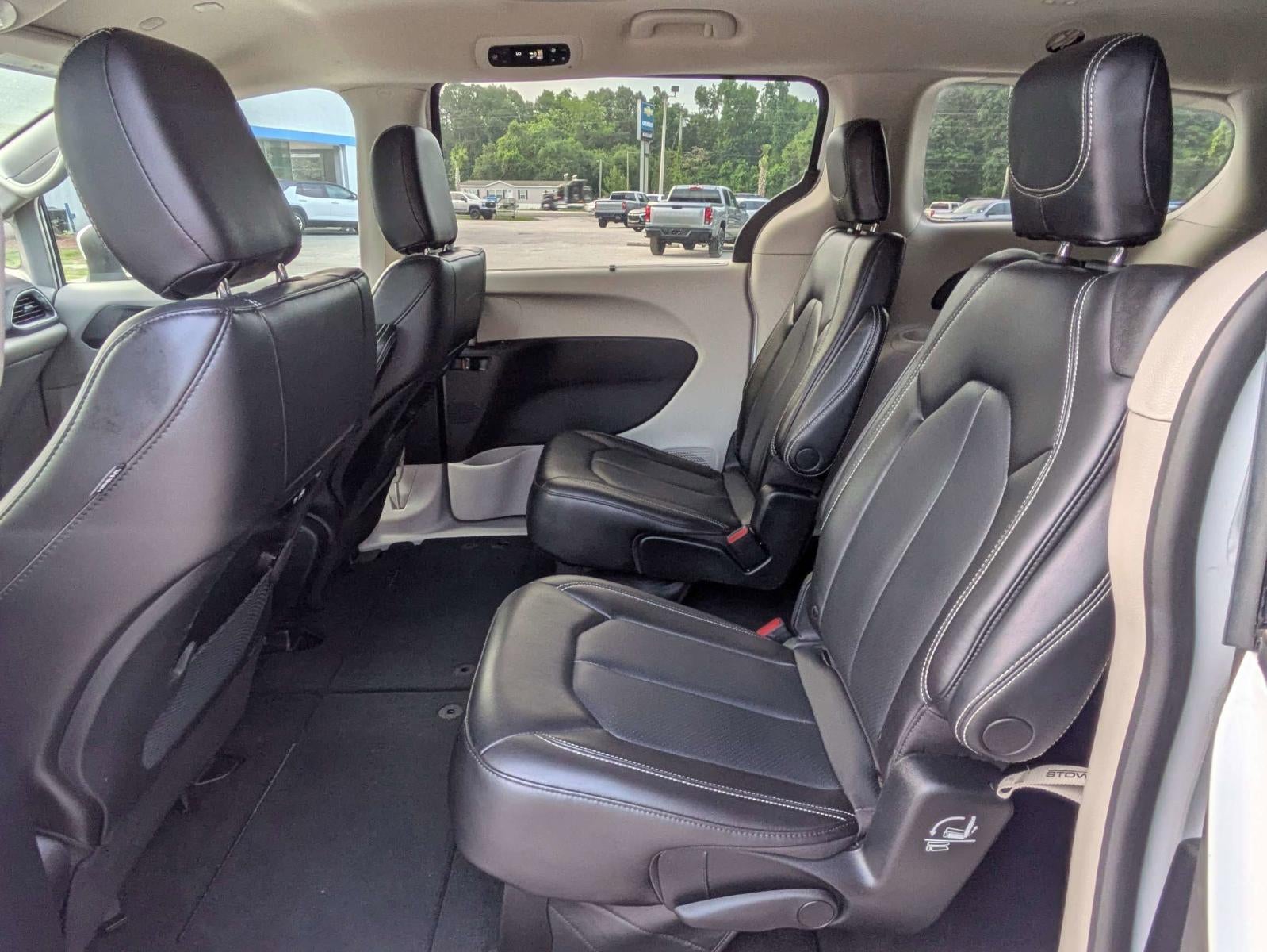 2023 Chrysler Pacifica Touring L FWD