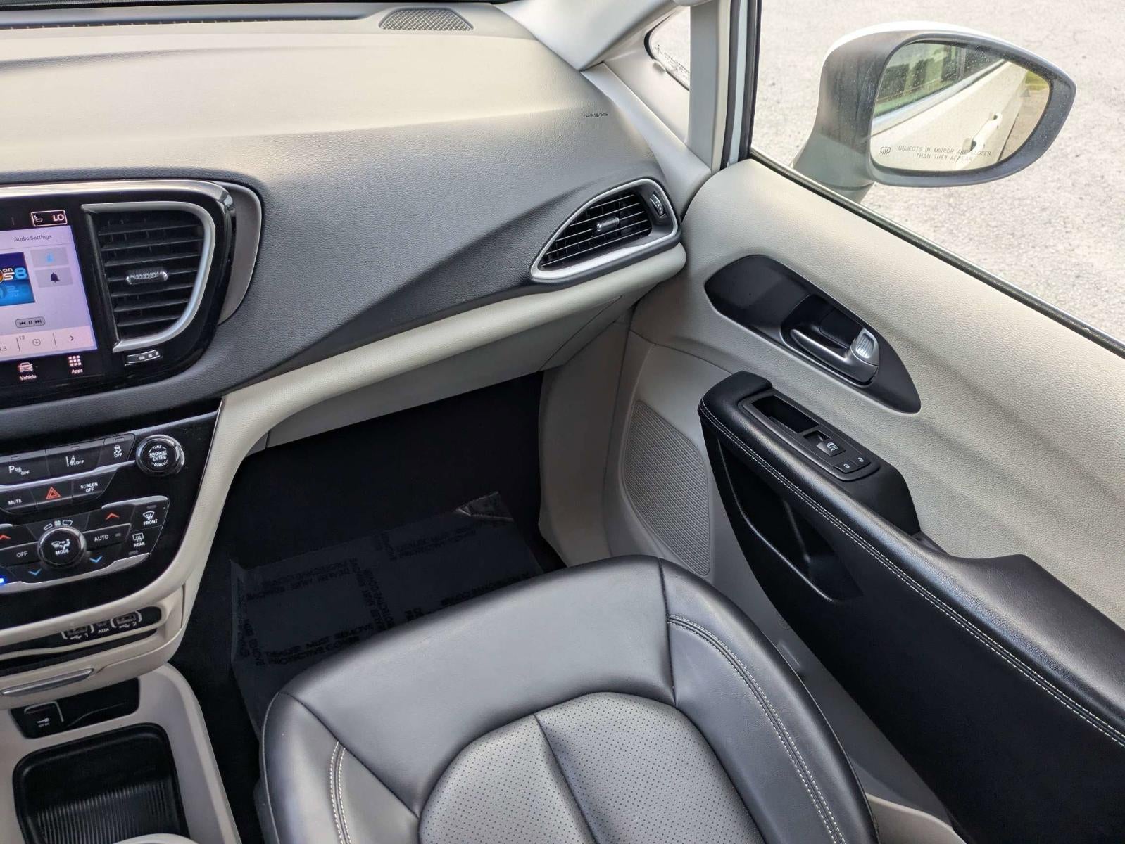 2023 Chrysler Pacifica Touring L FWD