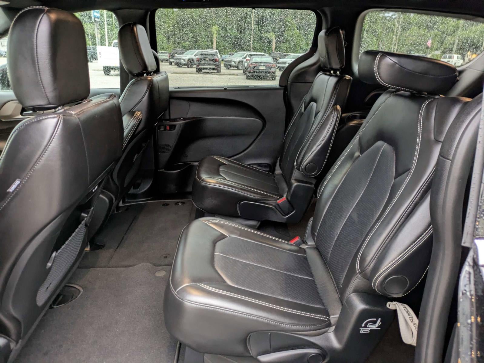 2025 Chrysler Pacifica Select FWD