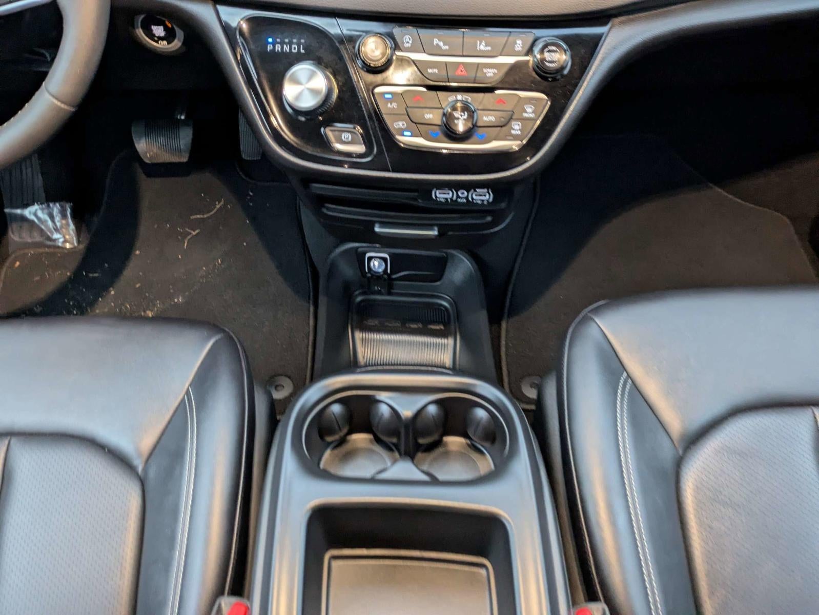 2025 Chrysler Pacifica Select FWD