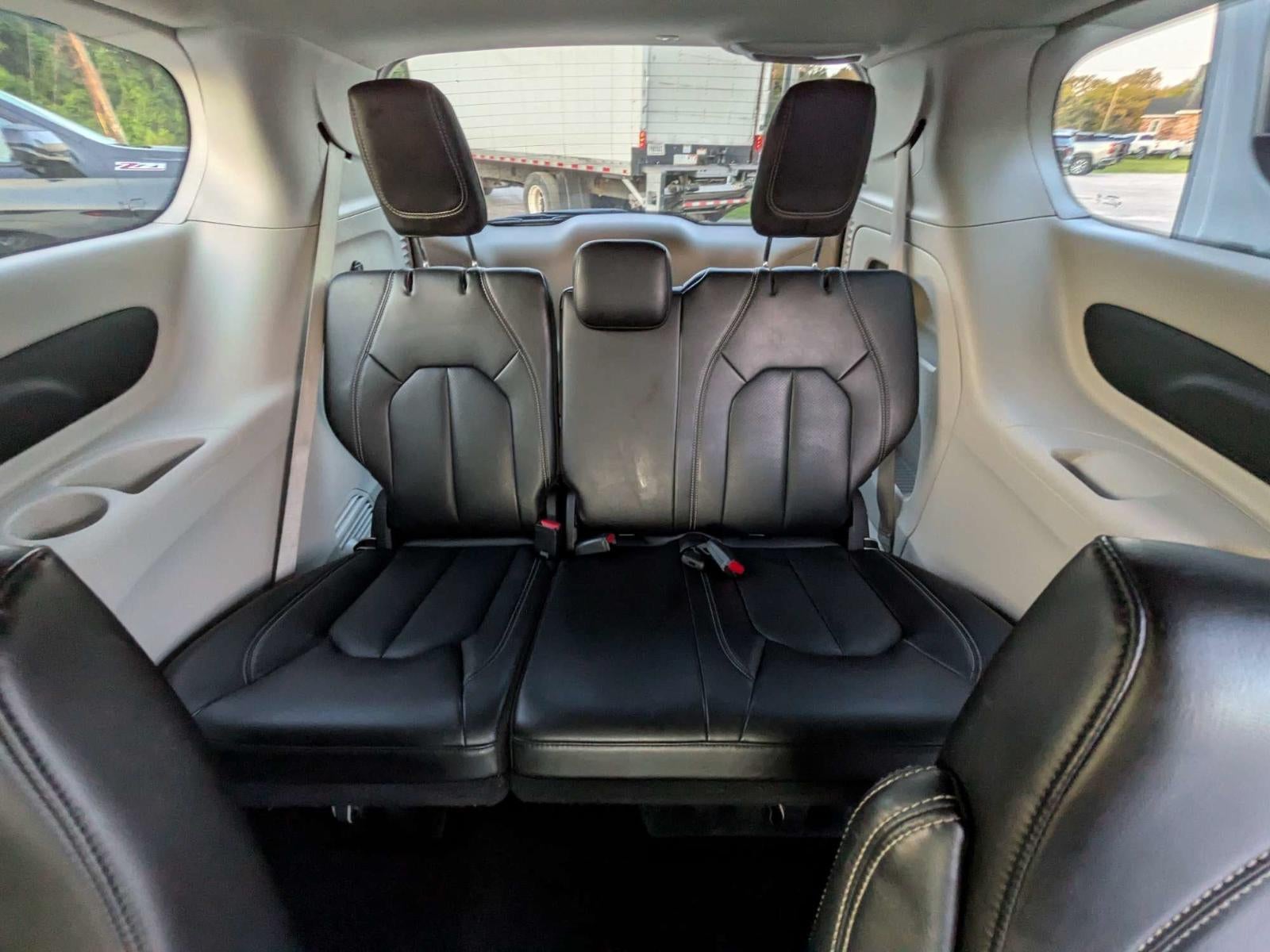 2023 Chrysler Pacifica Touring L FWD