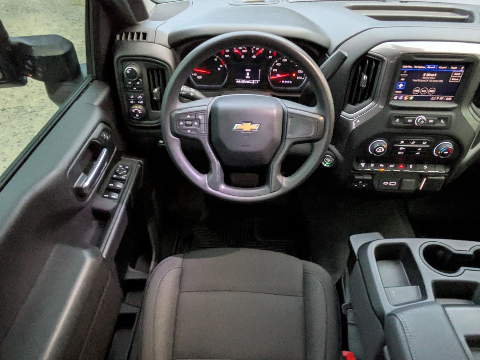 2025 Chevrolet Silverado 2500 HD Crew Cab Standard Box 4-Wheel Drive Custom