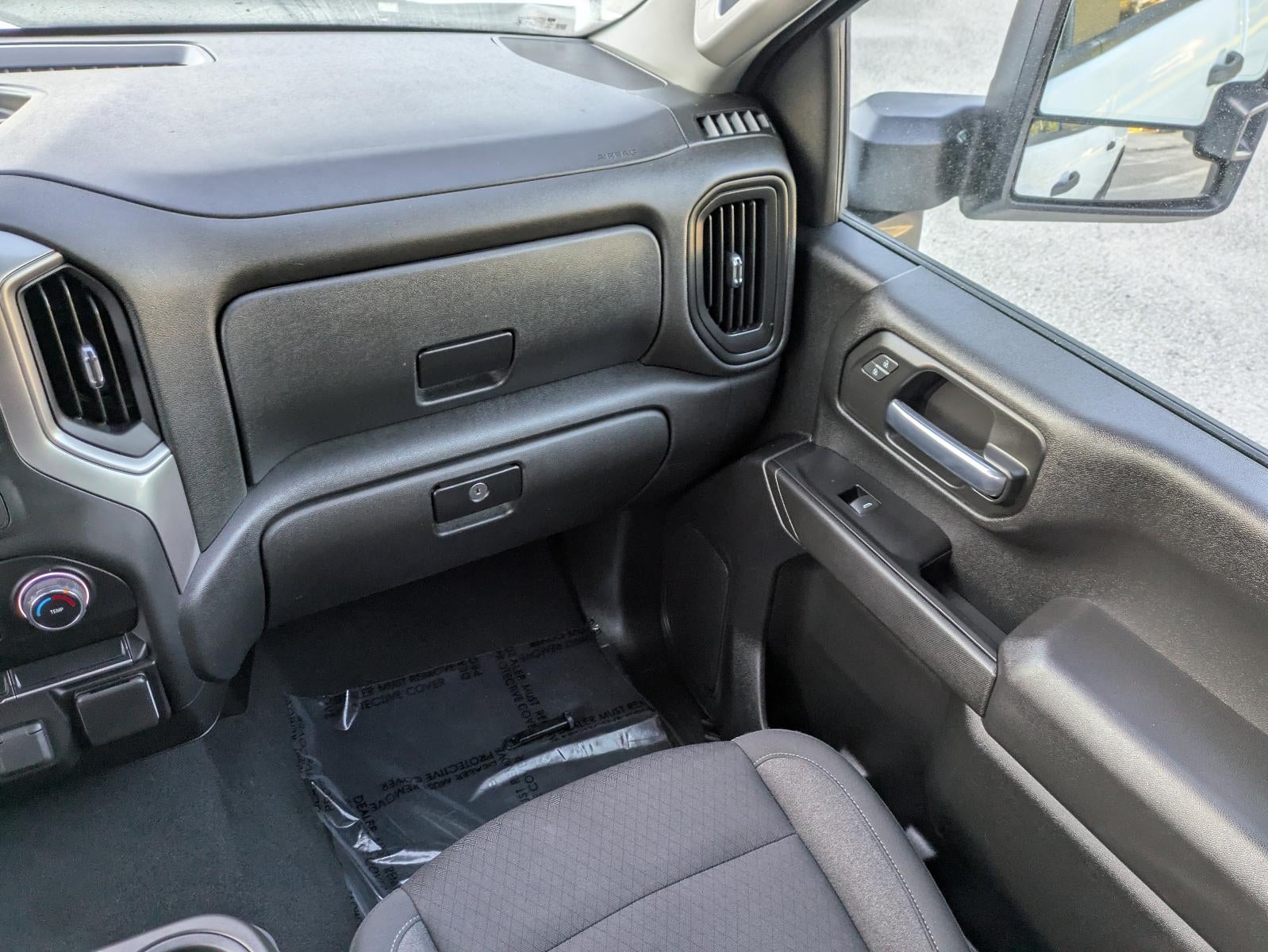 2024 Chevrolet Silverado 2500 HD Crew Cab Standard Box 4-Wheel Drive Custom