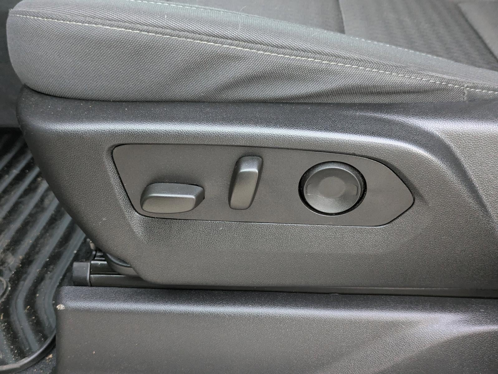 2024 Chevrolet Silverado 2500 HD Crew Cab Standard Box 4-Wheel Drive Custom