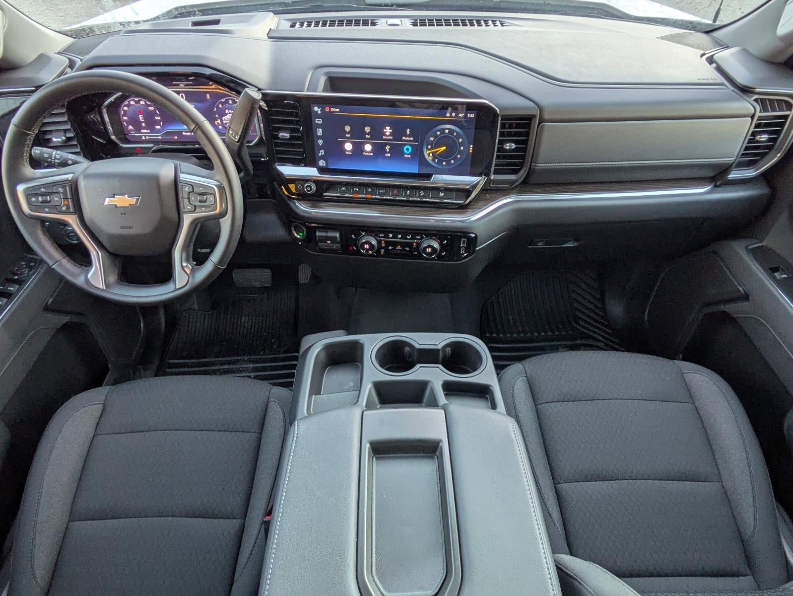 2025 Chevrolet Silverado 1500 LT