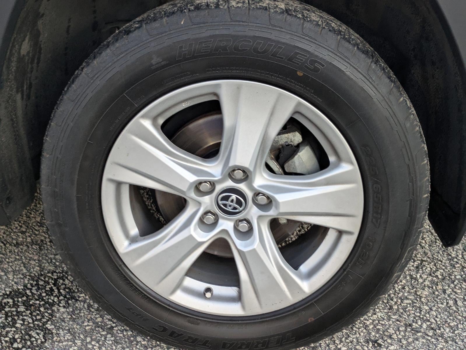 2021 Toyota RAV4 XLE FWD (GS)