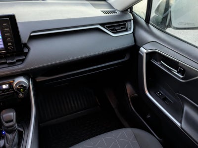 2021 Toyota RAV4 XLE FWD (GS)