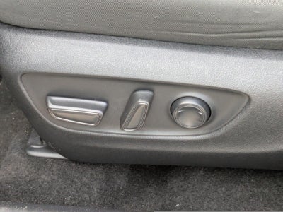 2023 Toyota RAV4 XLE FWD (GS)