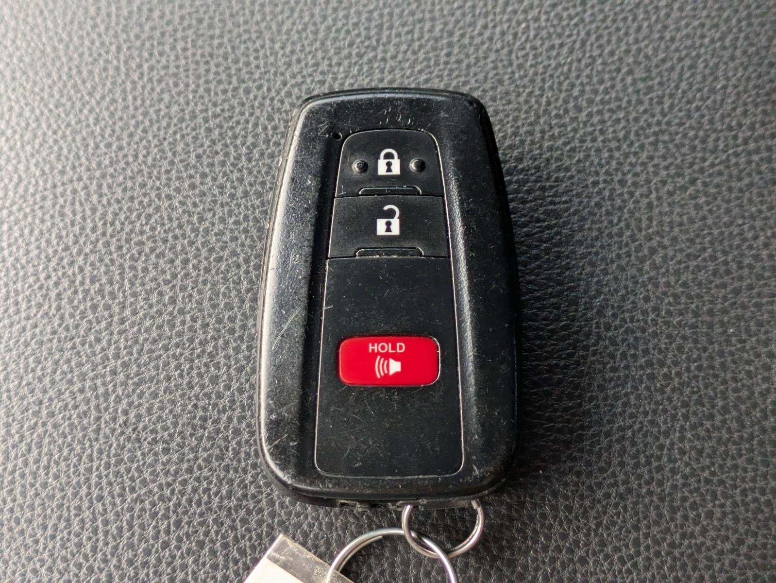 2023 Toyota RAV4 XLE FWD (GS)