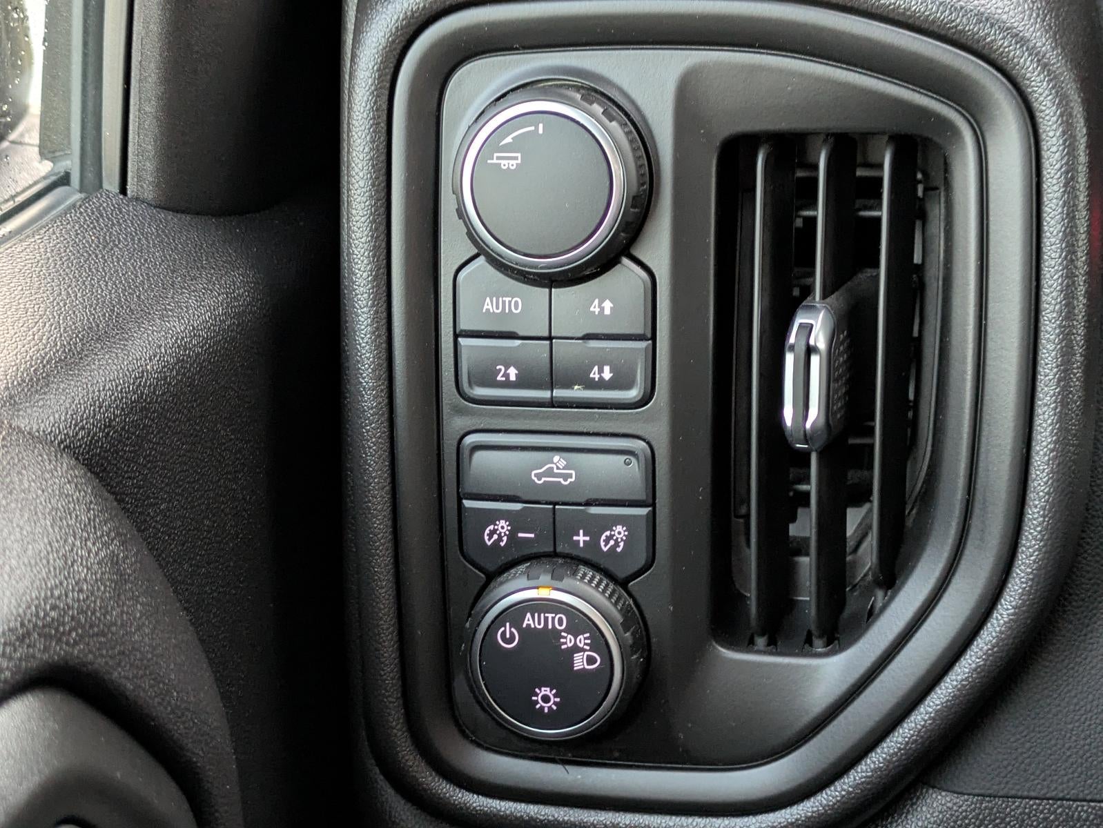 2024 Chevrolet Silverado 1500 Crew Cab Short Box 4-Wheel Drive Custom Trail Boss