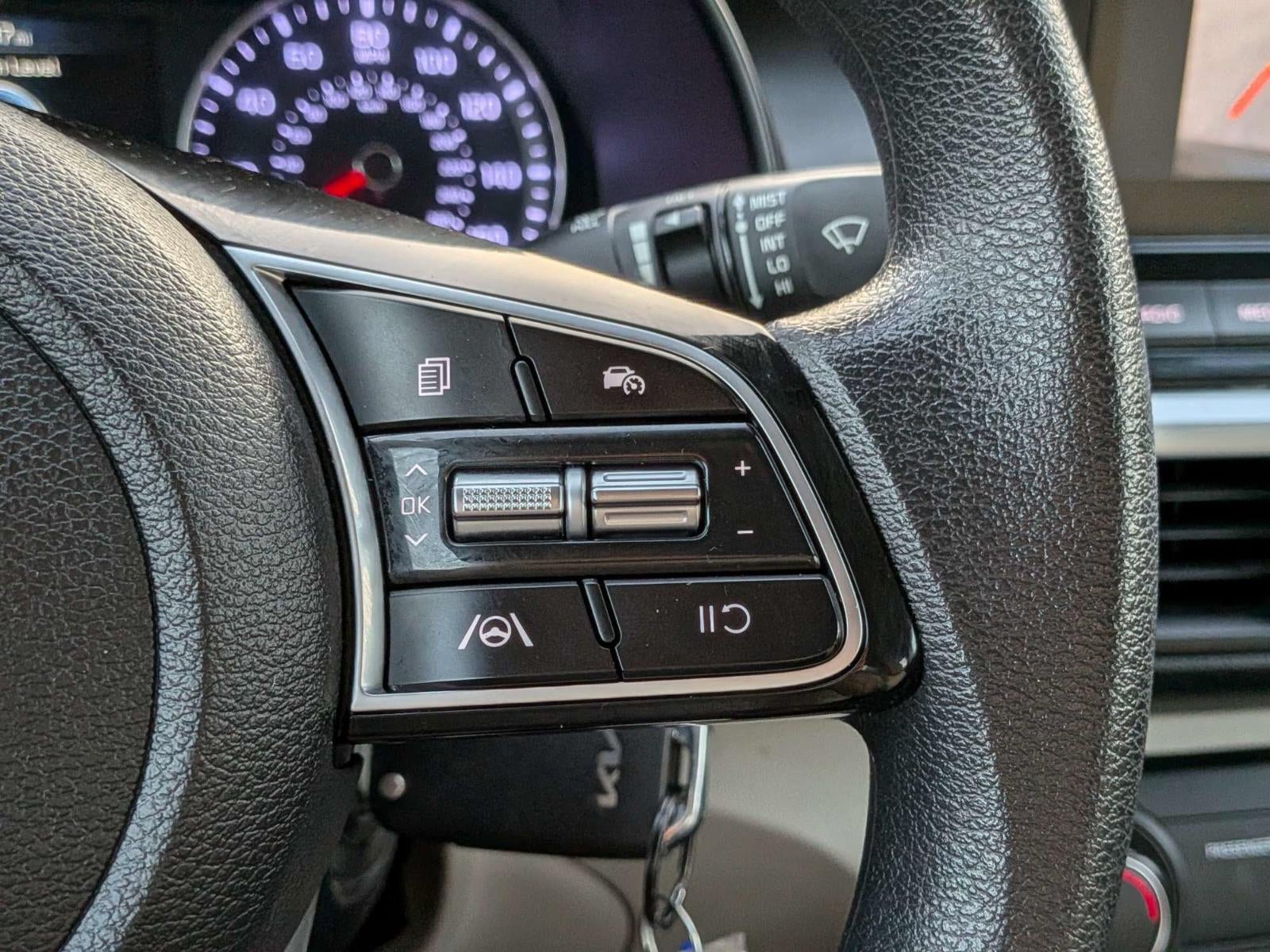 2023 Kia Forte LXS IVT