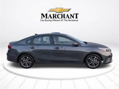 2023 Kia Forte LXS IVT