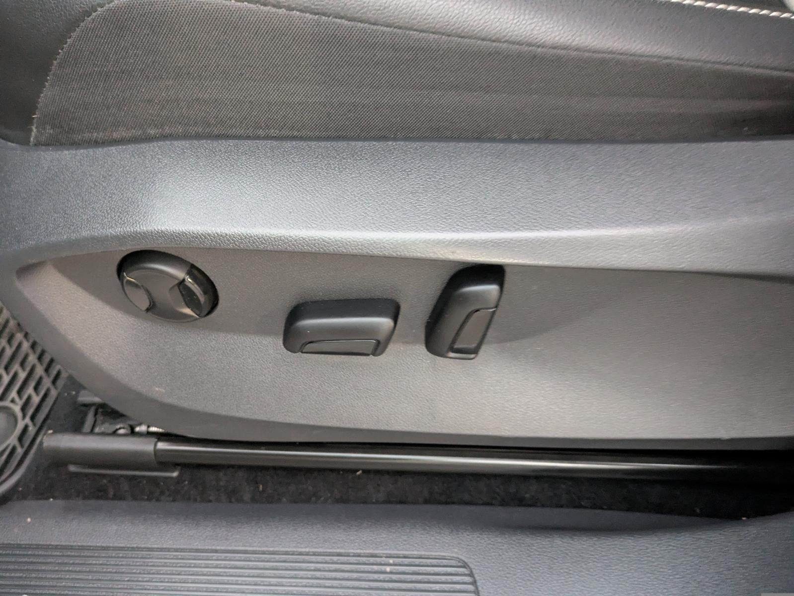 2022 Volkswagen Tiguan 2.0T SE FWD