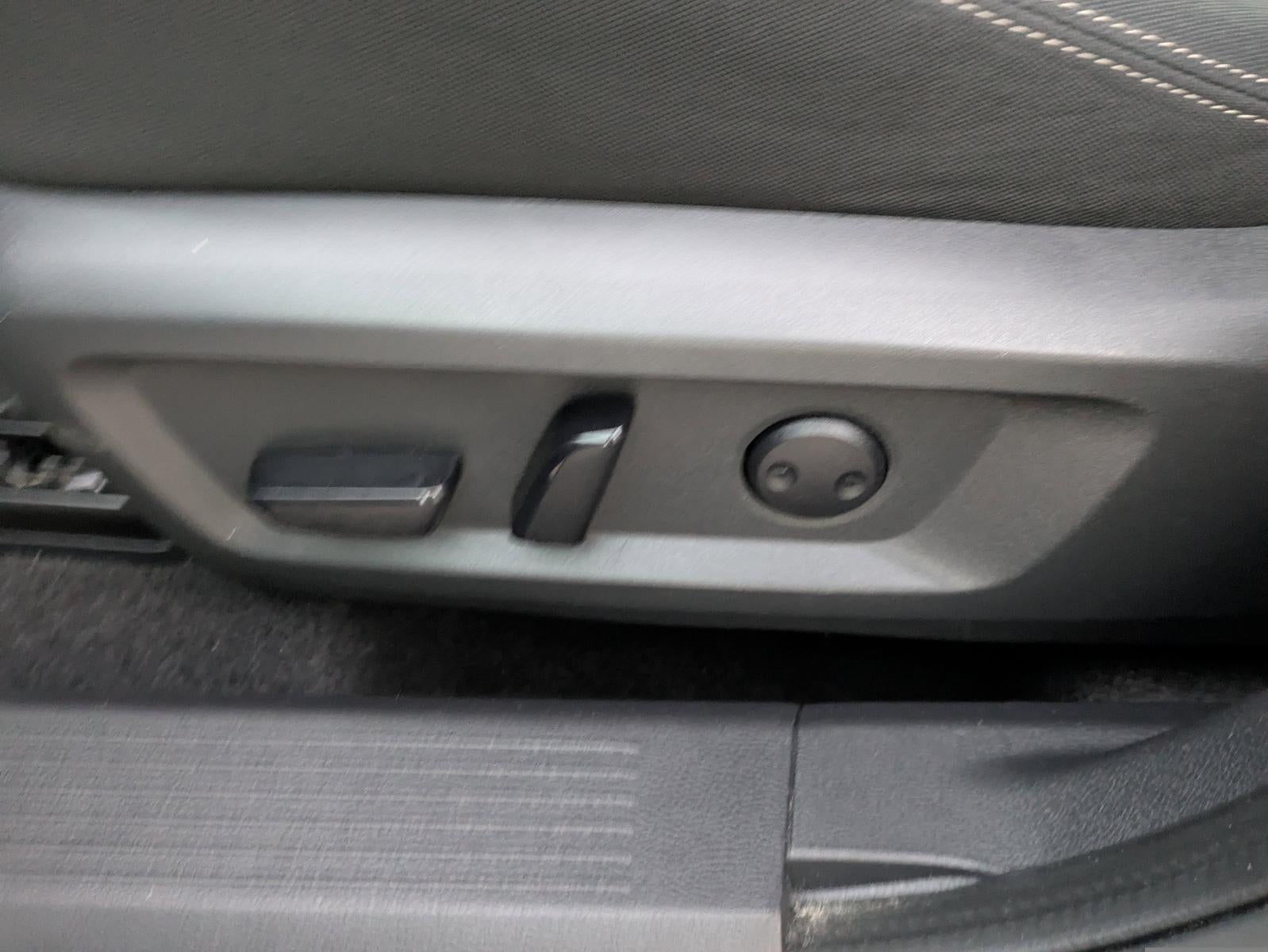 2021 Nissan Rogue FWD SV