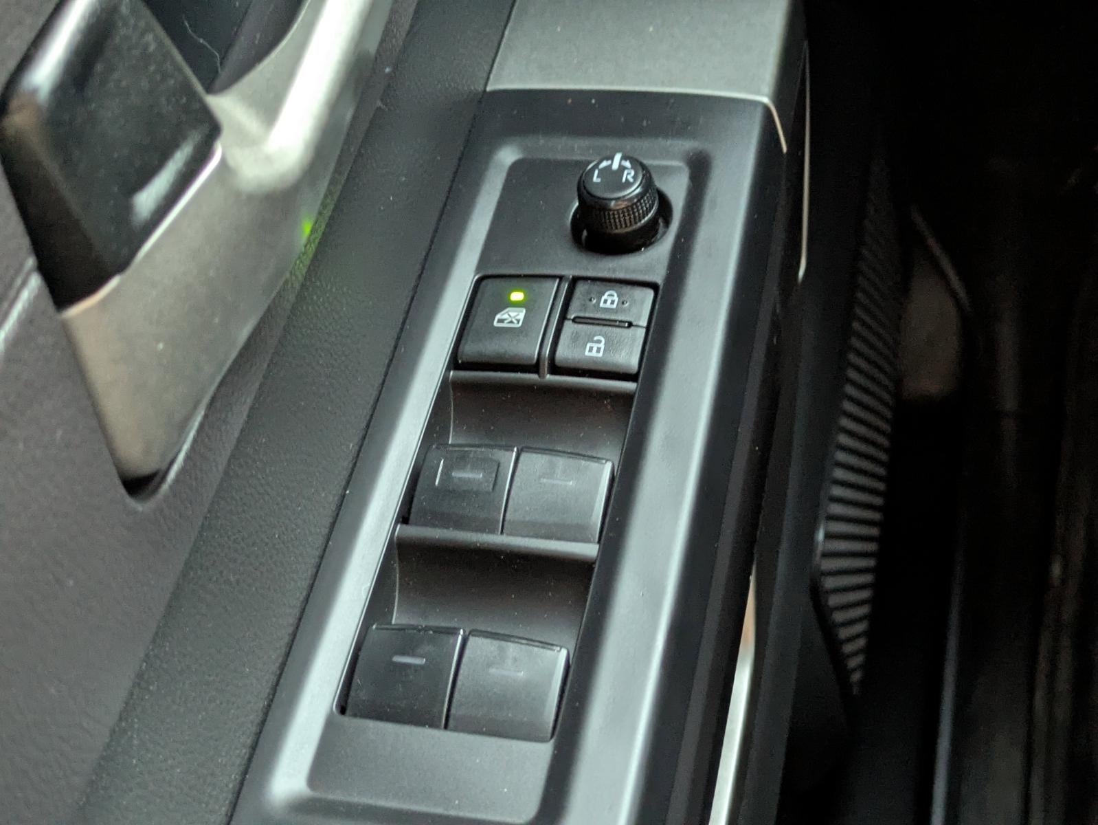 2024 Toyota Tundra 4WD 4WD SR5 CrewMax 5.5' Bed (SE)