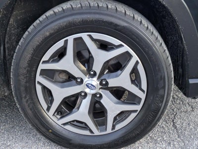 2023 Subaru Forester Premium CVT