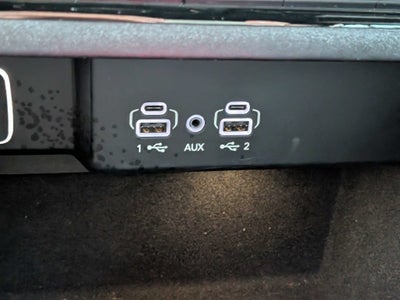 2023 Jeep Wagoneer Base