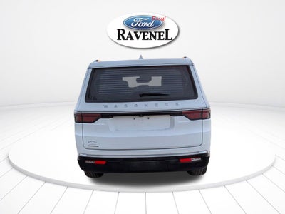 2023 Jeep Wagoneer Base