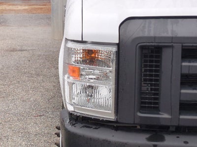 2023 Ford E-Series Cutaway Base