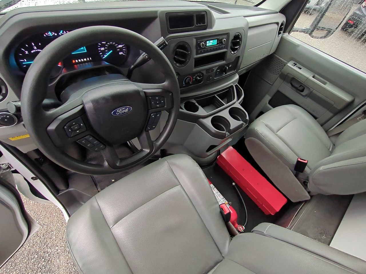 2023 Ford E-Series Cutaway Base