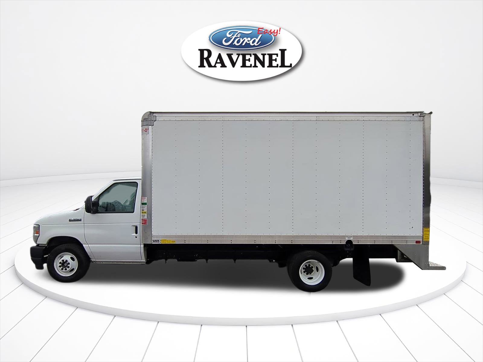 2023 Ford E-Series Cutaway Base