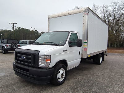 2023 Ford E-Series Cutaway Base