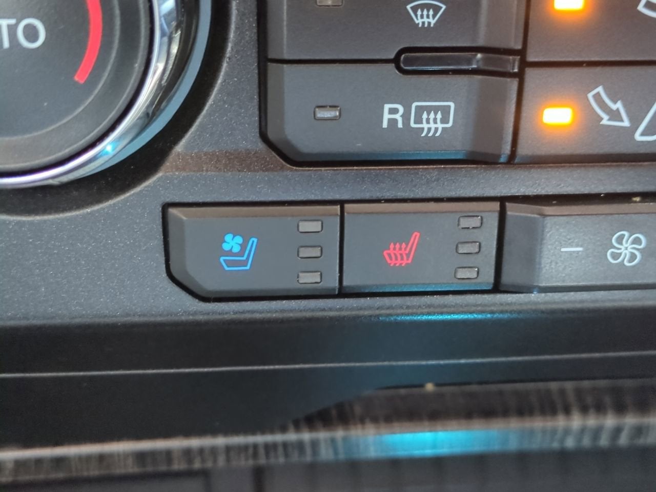 2020 Ford Super Duty F-350 DRW LARIAT