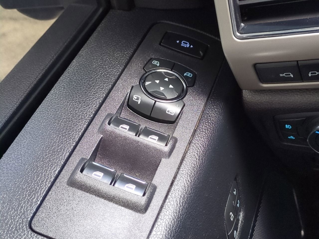 2020 Ford Super Duty F-350 DRW LARIAT