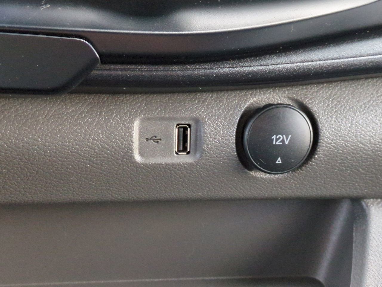 2024 Ford Transit Cargo Van T250