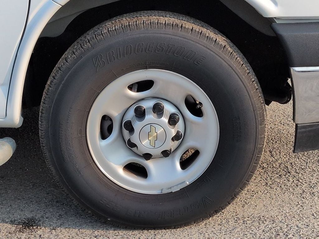 2025 Chevrolet Express 2500 Work Van Cargo