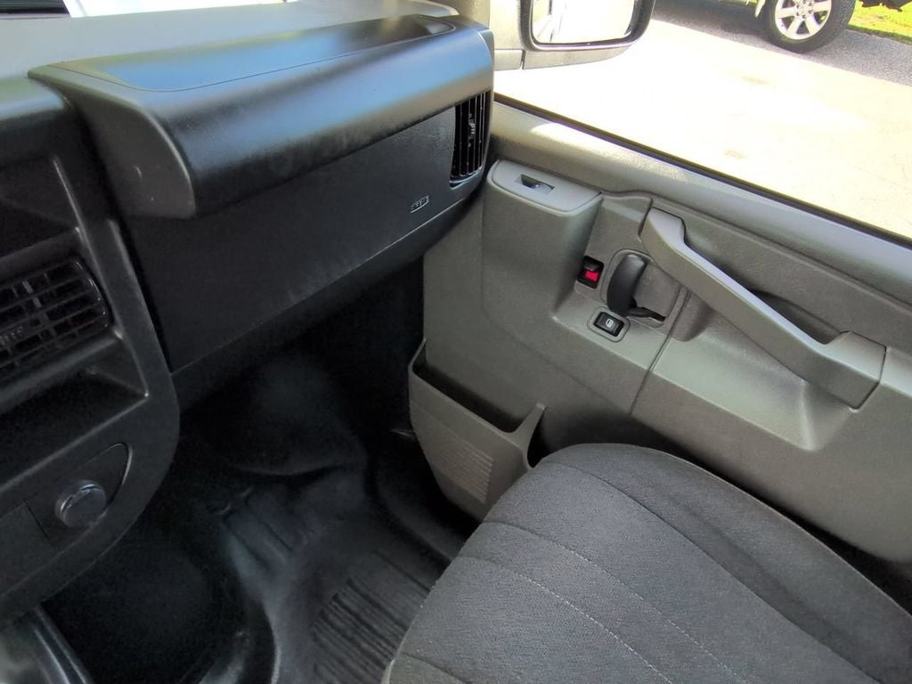 2023 Chevrolet Express 2500 Work Van Cargo