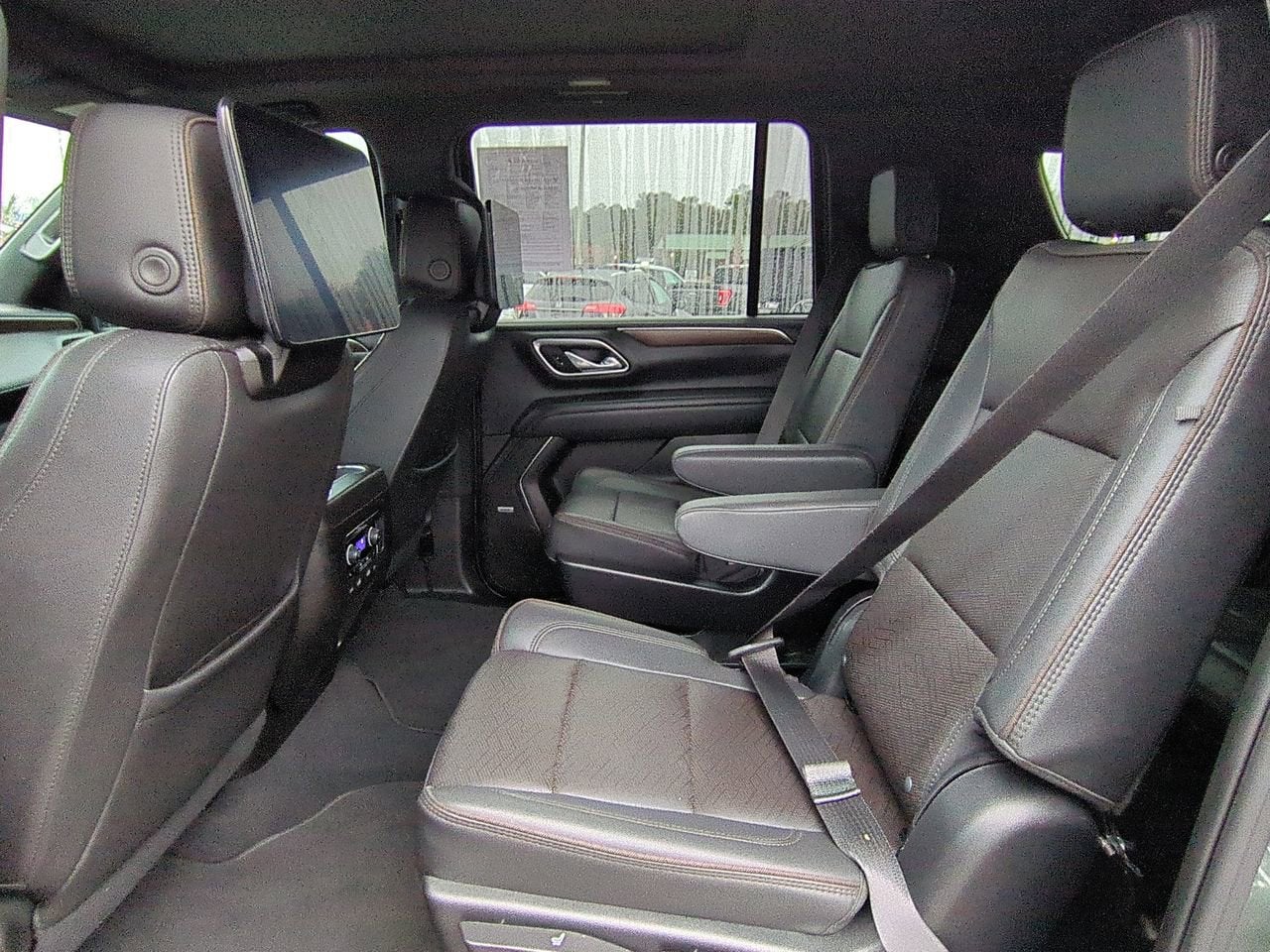 2023 Chevrolet Suburban High Country