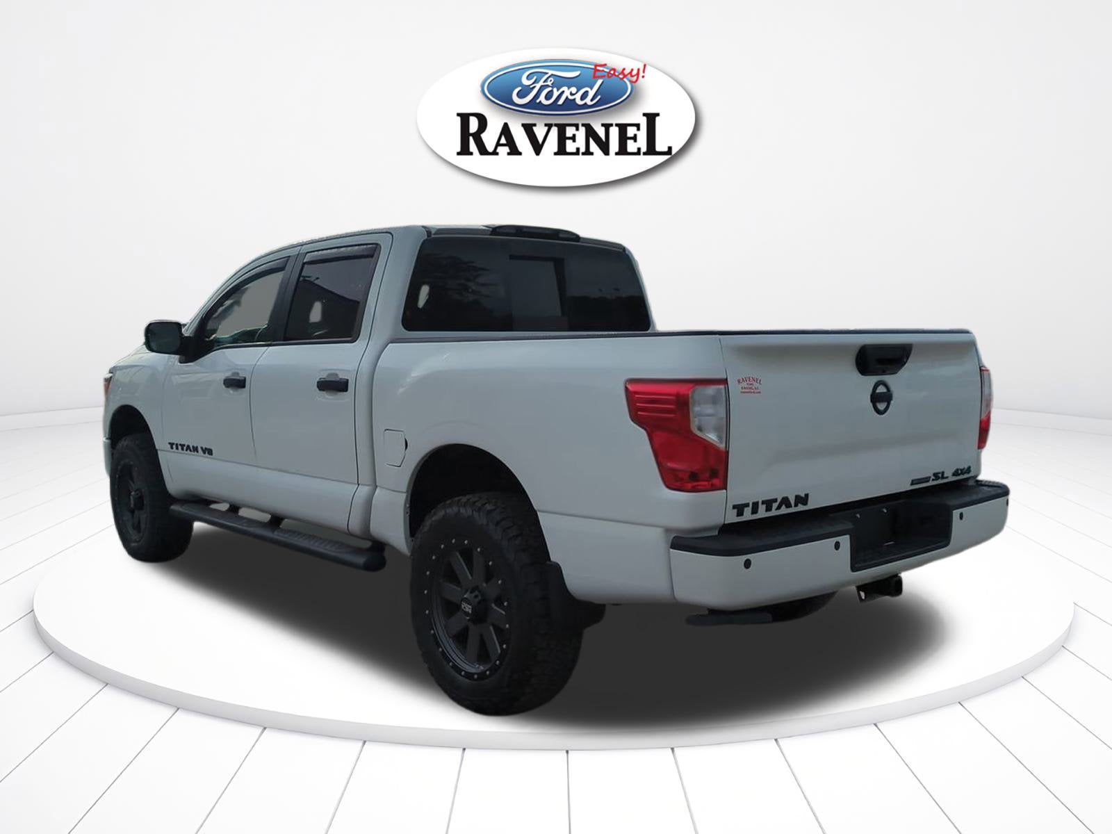 2019 Nissan Titan SL